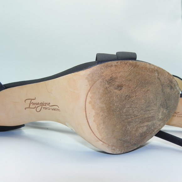 VINCE CAMUTO SATIN BLACK SZ 7 - Picture 3 of 5